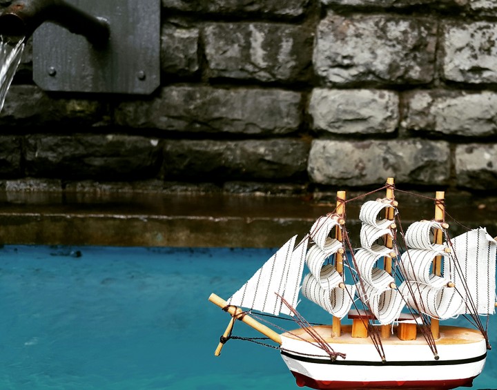 Natural water vs miniature ship