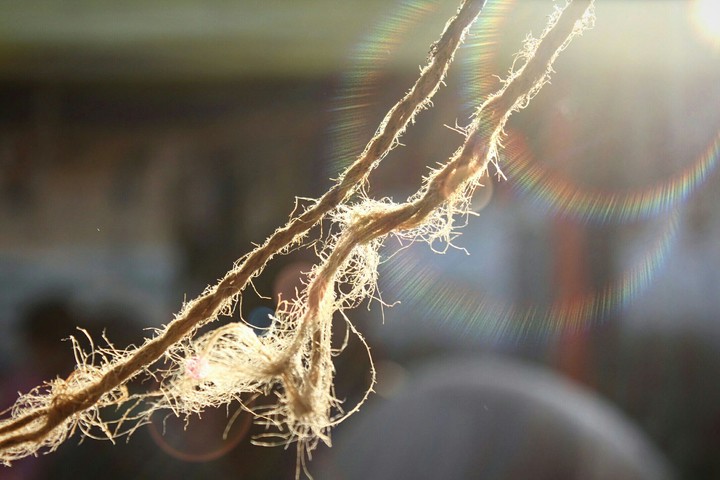 jute rope breaking.