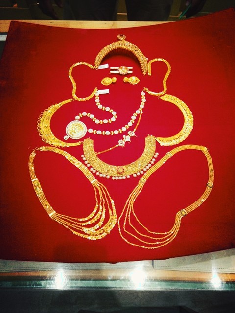 Lord Ganesh(Gold)