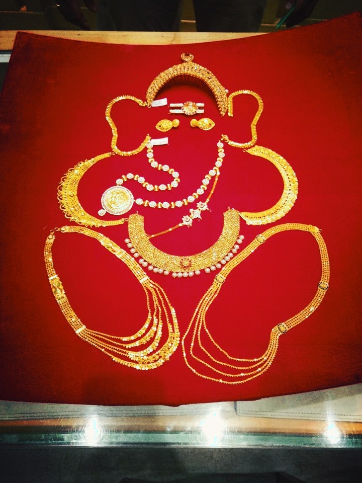 Lord Ganesh(Gold)