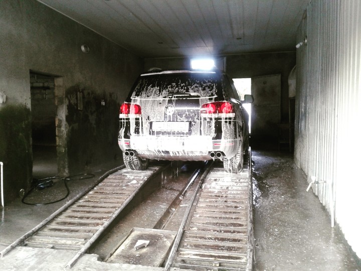car  vw touareg