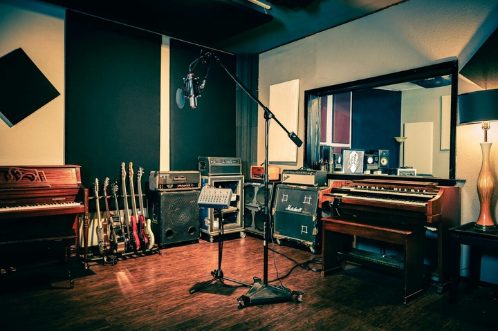 My  friend studio