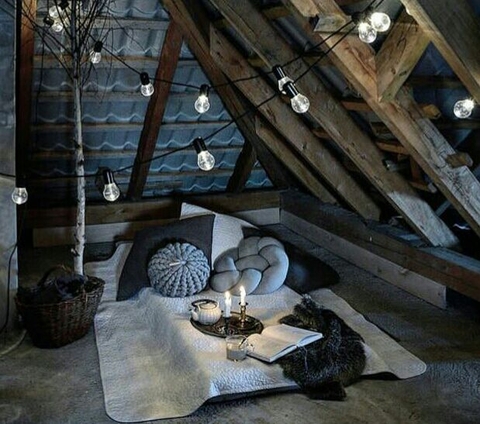 ταπετσαρίες tree, attic