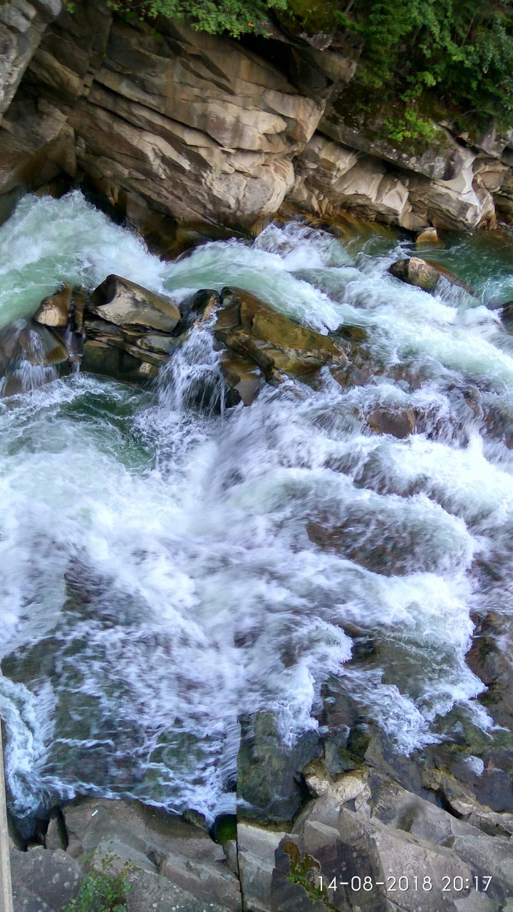 Водоспад.. Яремче