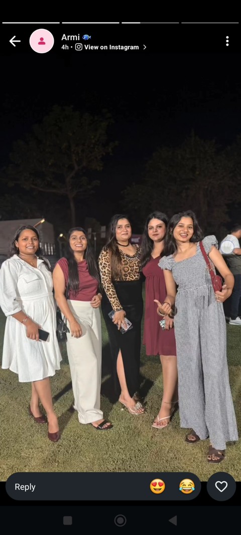 dress, Friendship wallpapers