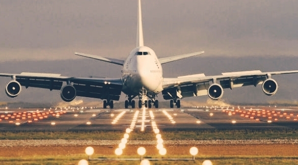 aereo in decollo
