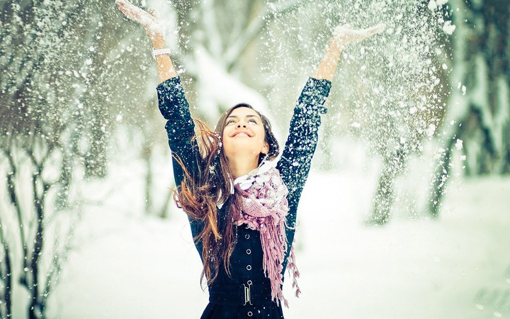 girl and snow