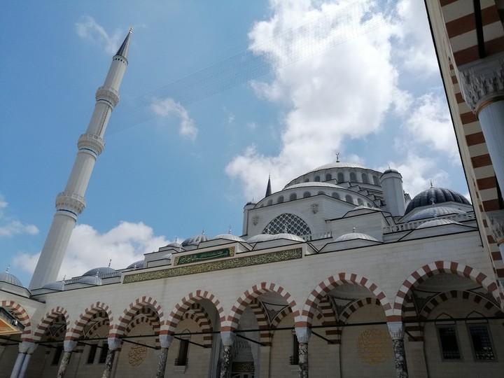 Çamlıca camii