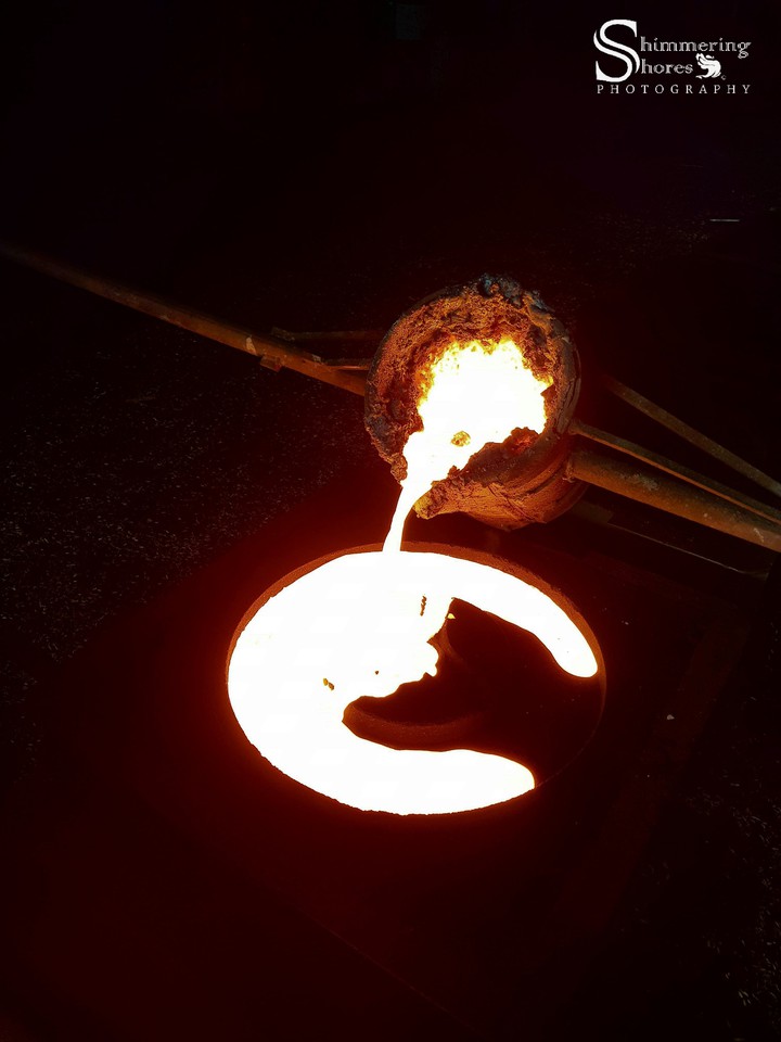 Casting unit