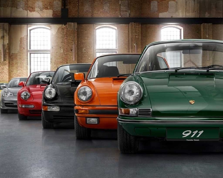 PORSCHE
