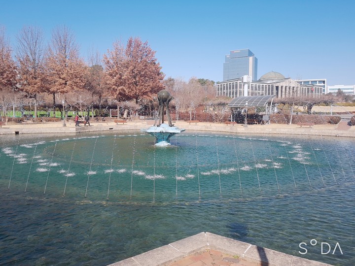 fountain in KNU
