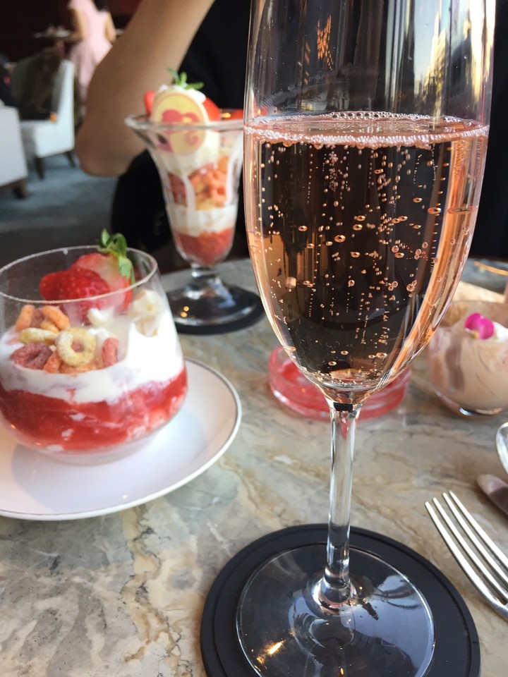 strawberry dessert