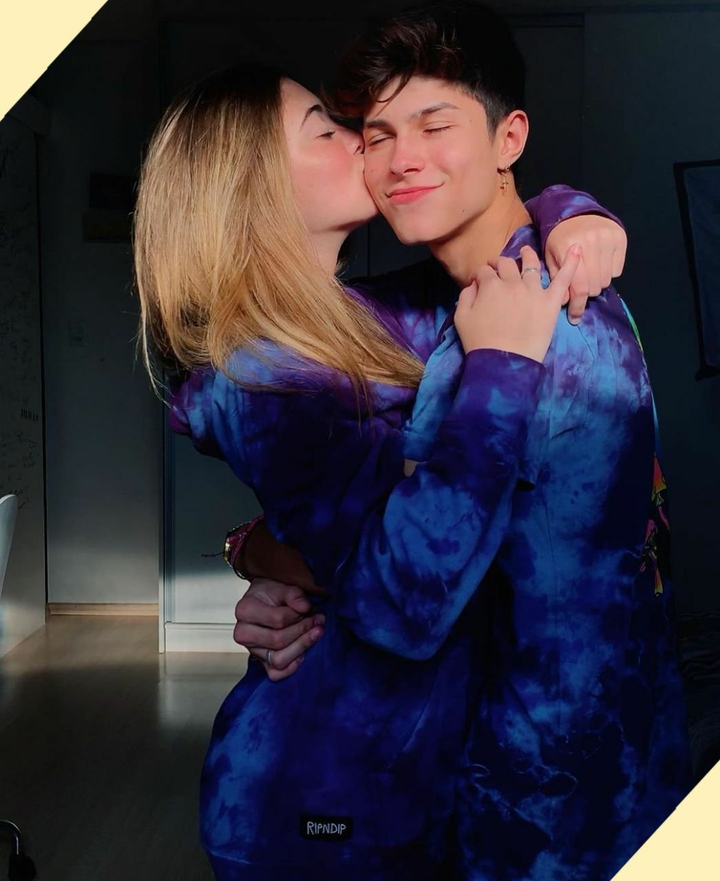 kiss hug