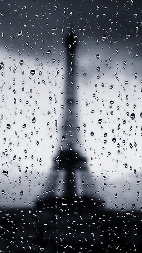 Eiffel in rain
