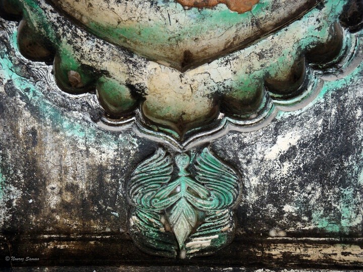 Design in a old wall