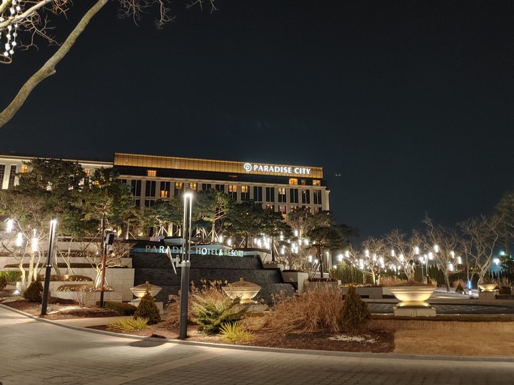 Paradise Hotel