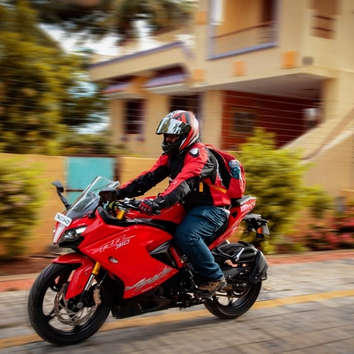 Riding a Red shark