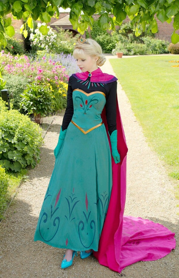 Elsa Queen of Arandelle