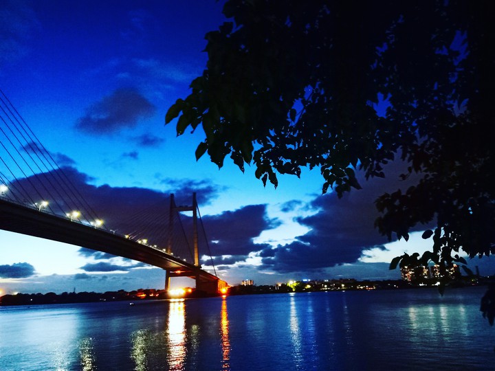blue horizons