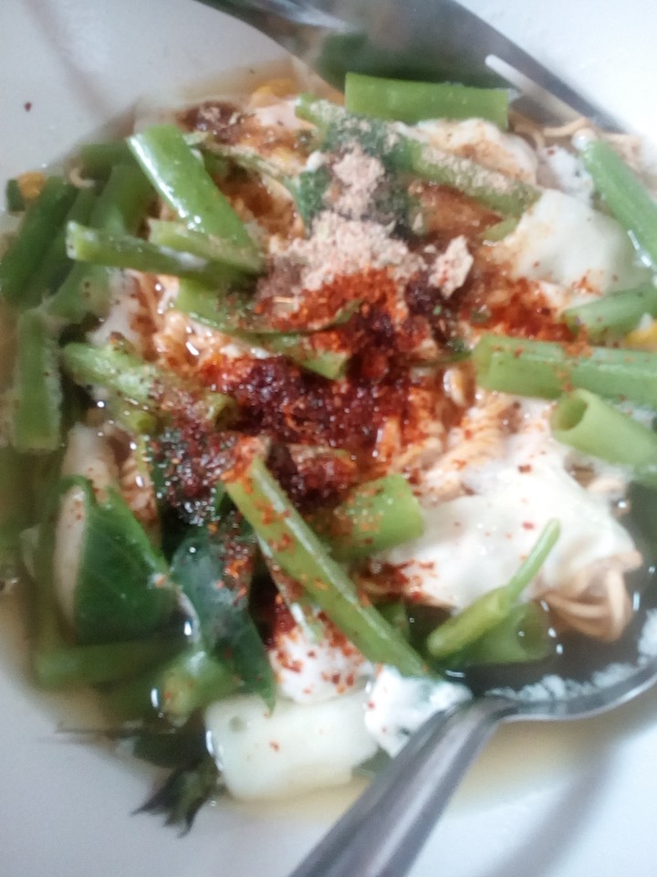 Egg Noodles with Chicken and Eggs