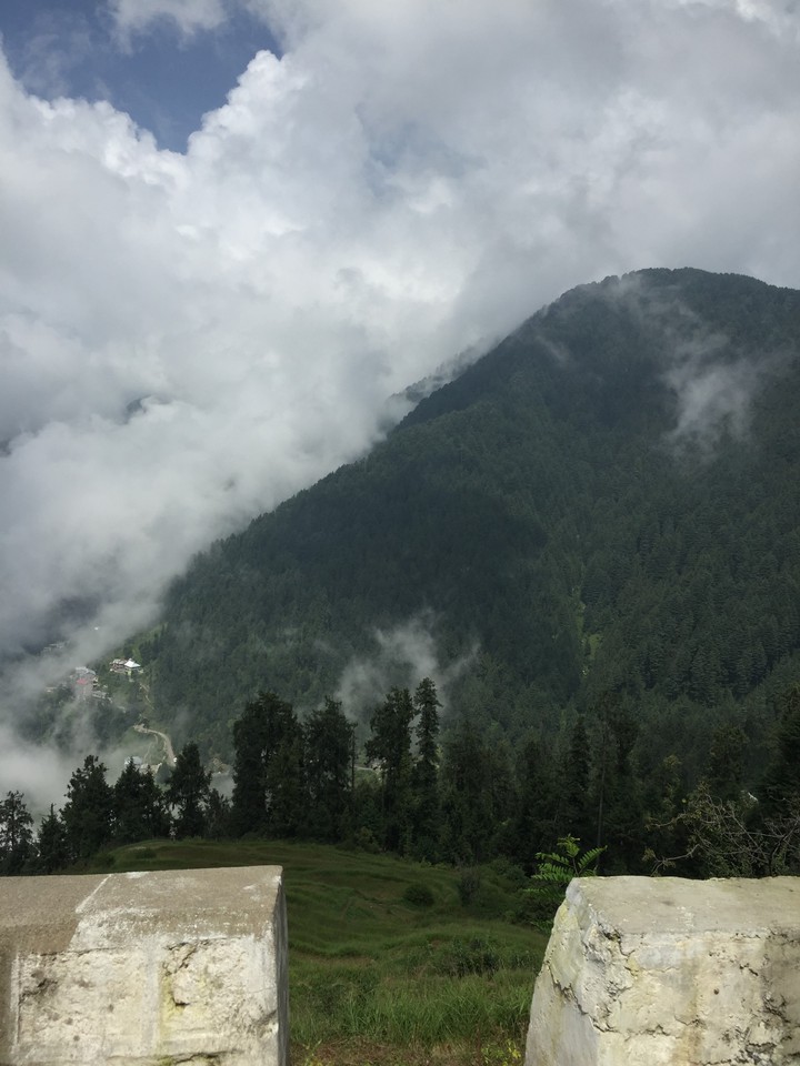 Cloud meet me in the Mountain