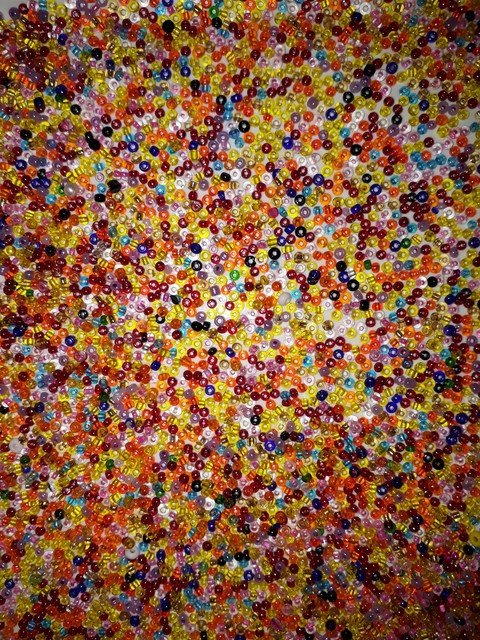 Glass bead