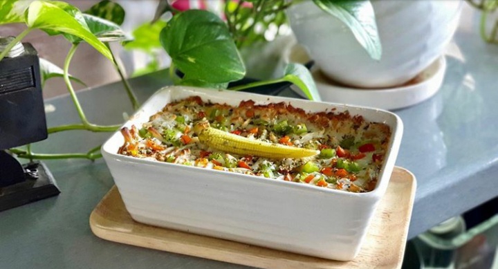 Meat lasagna and mushrooms