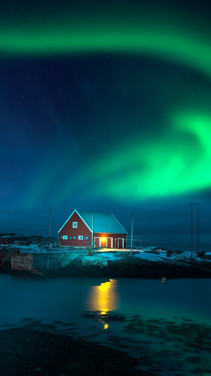 small beautifull house in the middle of river