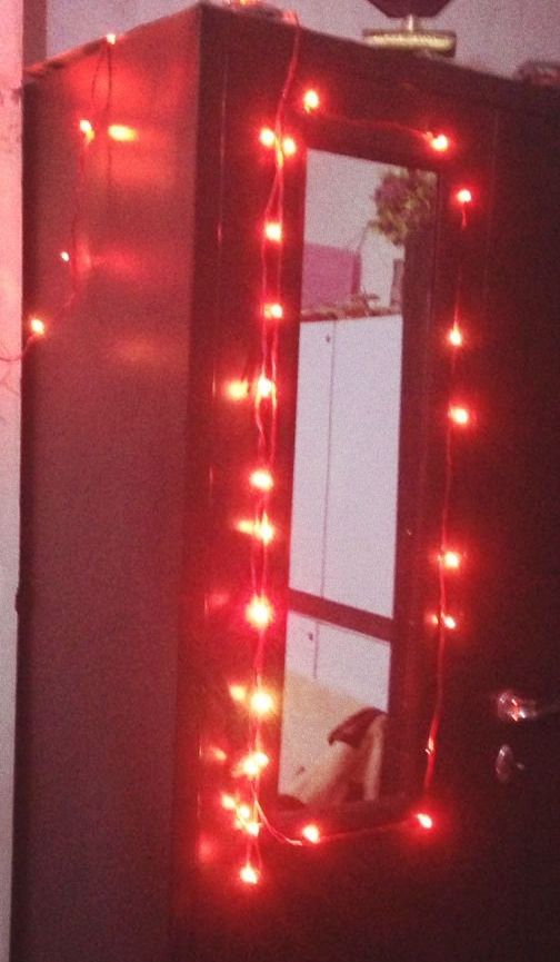 lights on mirror....