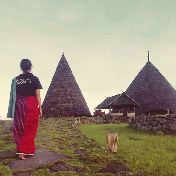 wae rebo flores,,