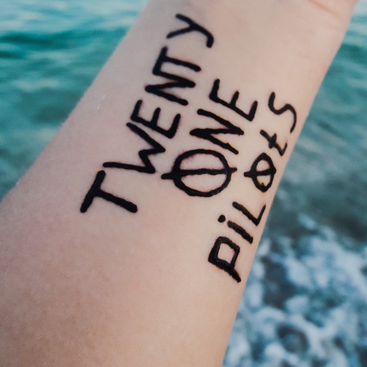 Hey Clique
