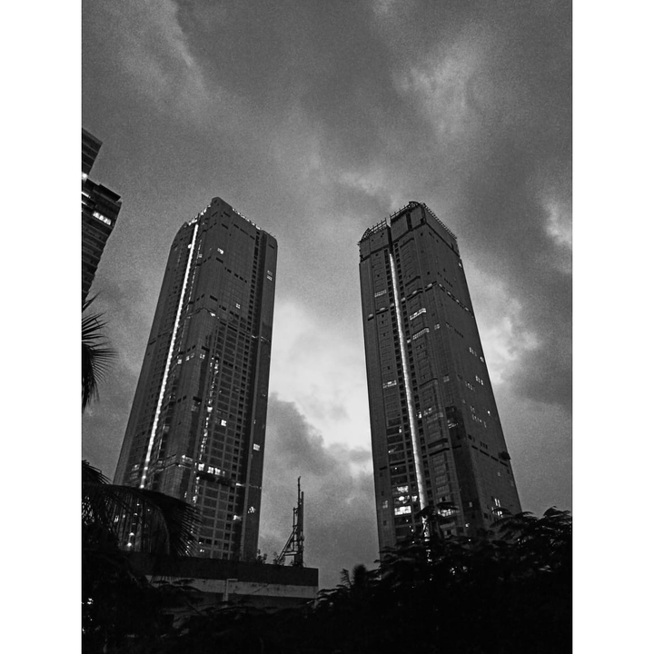 My fav passtime is to sit and stare at the skyscraper!