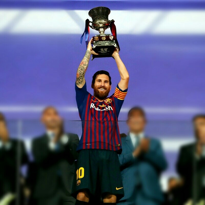 messi with Super cupa