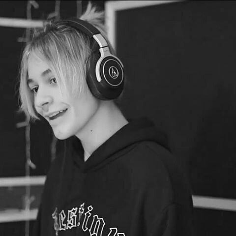 leondre devries @suhtorii