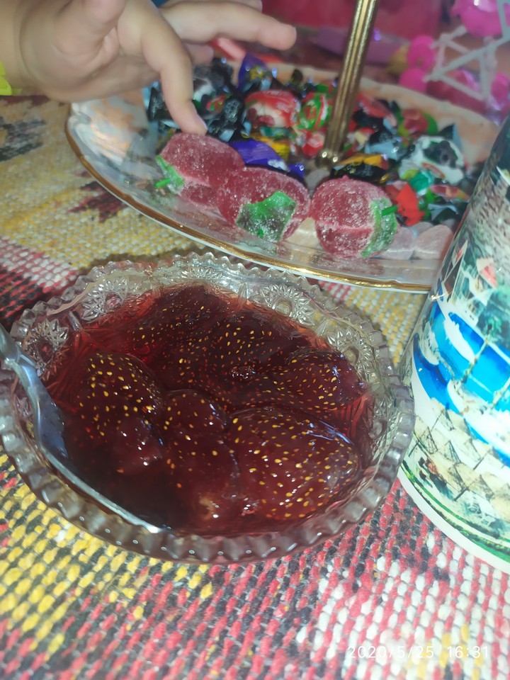 By me / Strawberry