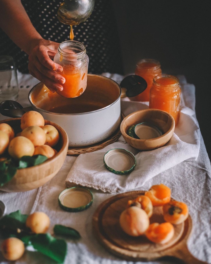 apricots