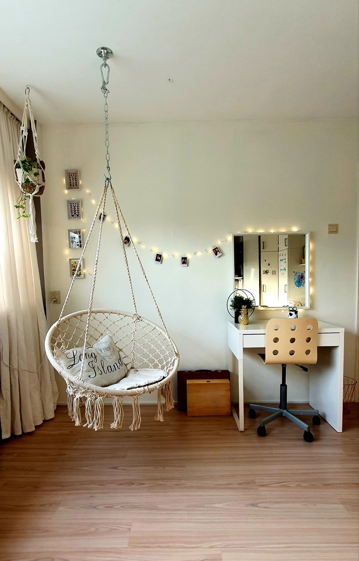 Girls room