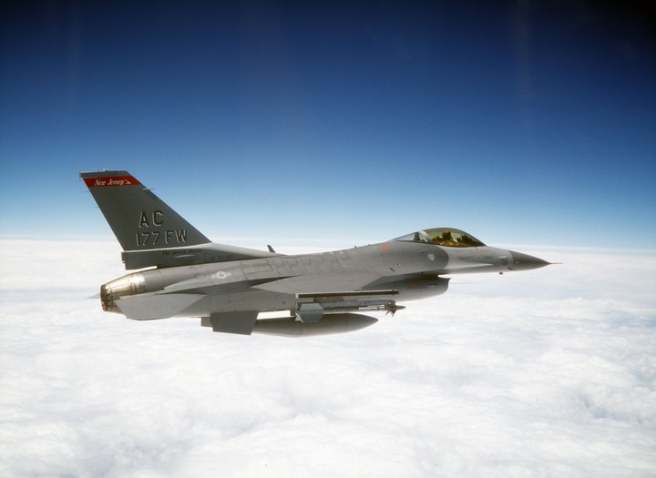 f16