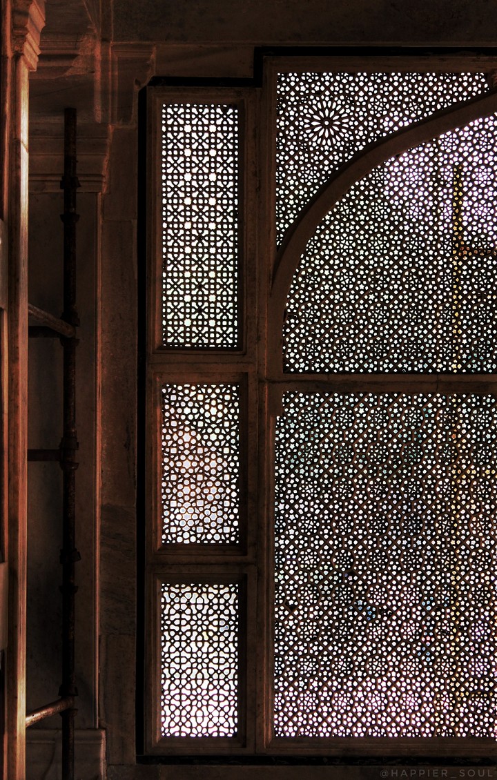Intricacy-IV