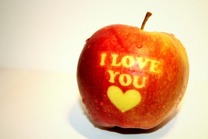 I love u apple