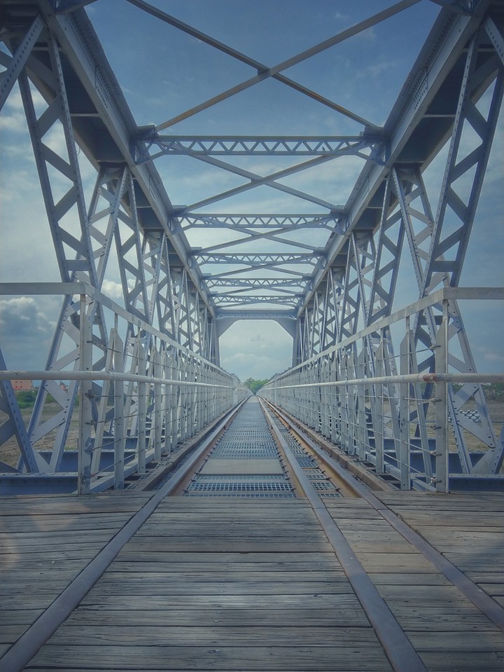 Huwei Steel Bridge
