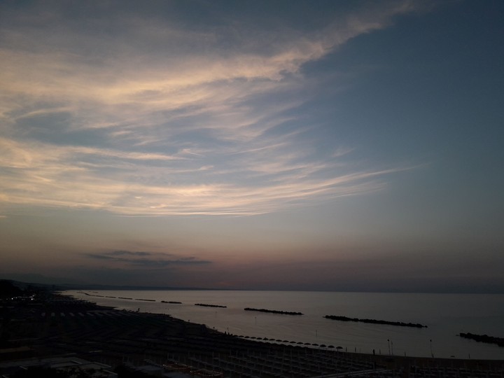 perché anche il cielo sorride