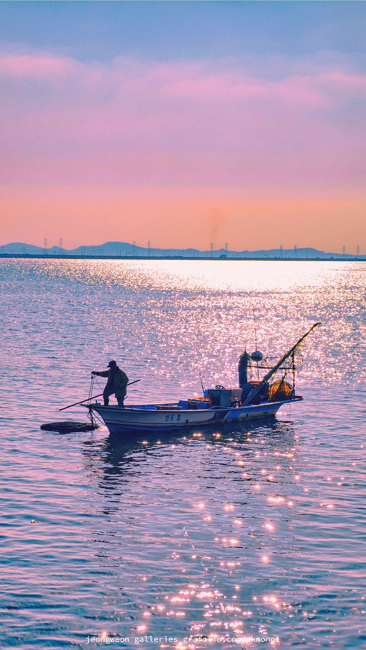 Sea and Fisherman
