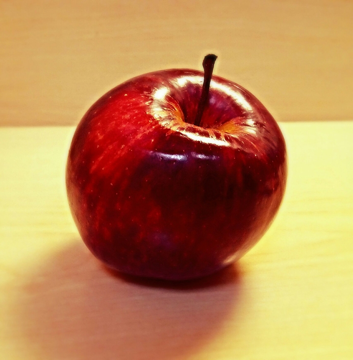 red apple