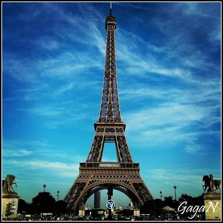 eiffel tower