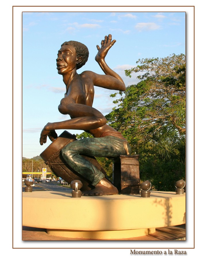Monumento a la raza