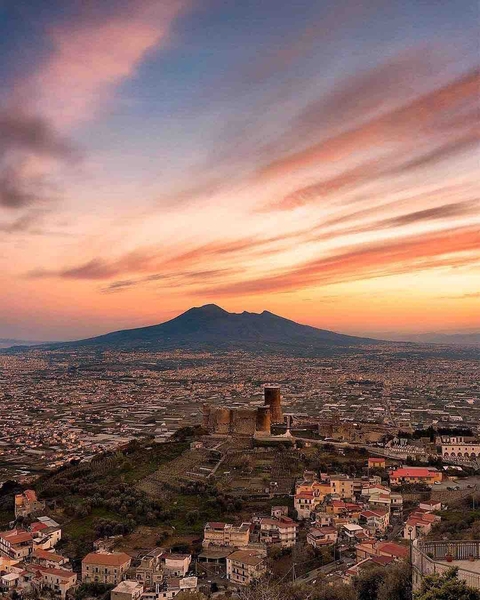 Castello di Lettere (Napoli)