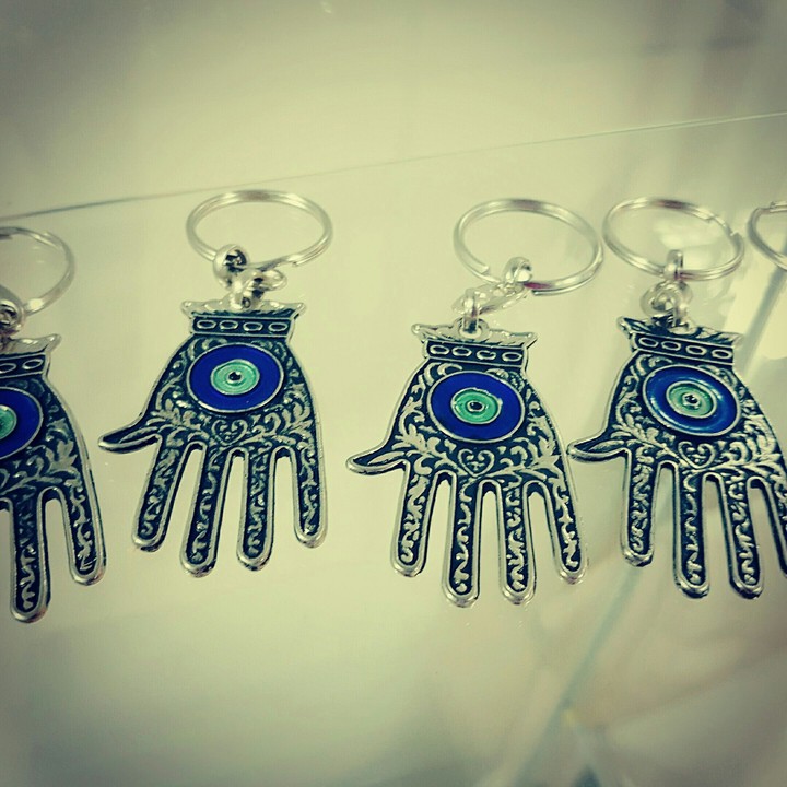 Fátima's hand
