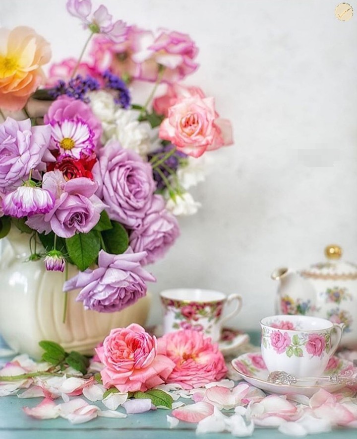teatime & bouqet