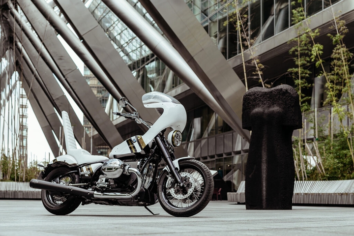BMW R18